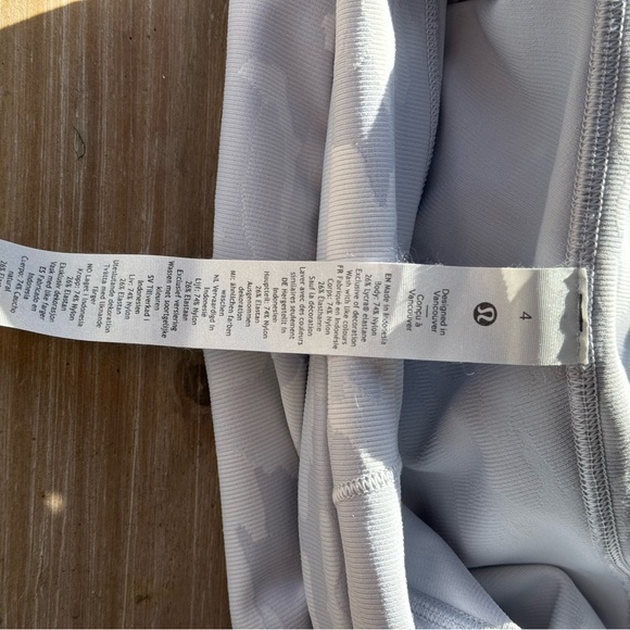 Lululemon Wonder Under HR SHORT 10" JAC, size 4 - Picture 4 of 6